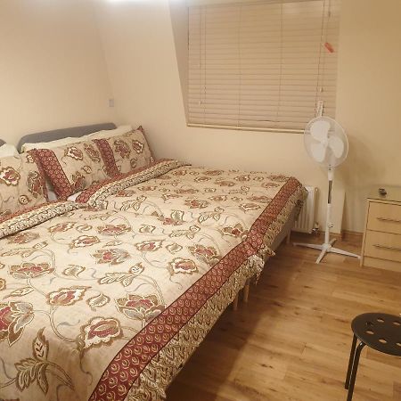 Wanstead London Luxury 3 Bedroom 2 Bathrooms Flat 1 Min To Redbridge Station Free Parking & Wifi מראה חיצוני תמונה