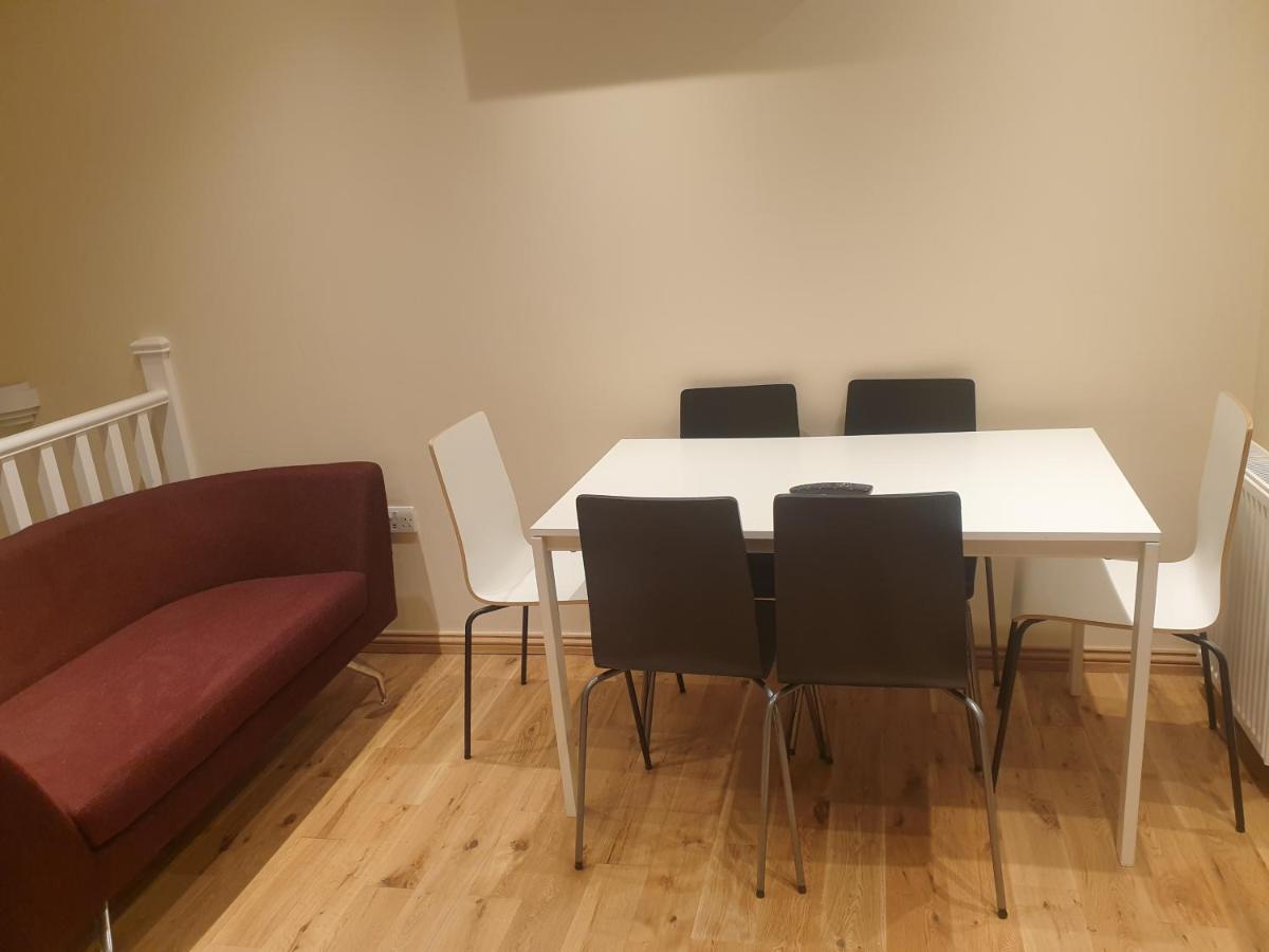 Wanstead London Luxury 3 Bedroom 2 Bathrooms Flat 1 Min To Redbridge Station Free Parking & Wifi מראה חיצוני תמונה